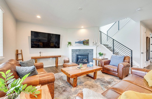 Berthoud Home w/Fire Pit, Close to Lake Loveland!