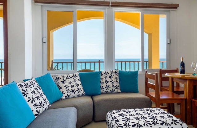 Beso del Sol - "Olas" 1-Bedroom Beachfront Apartment