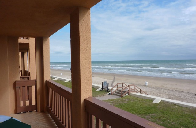 BEST BUY! -Jackie's Direct BeachFront Condo -Spectacular View -Remodeled