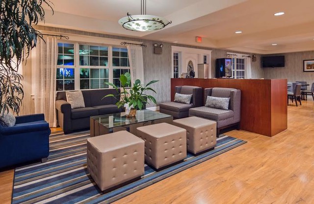 Best Western Cedar Inn & Suites
