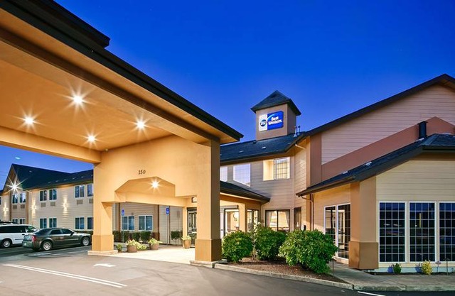 Best Western Dallas Inn & Suites