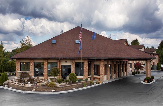 Grove City Inn 