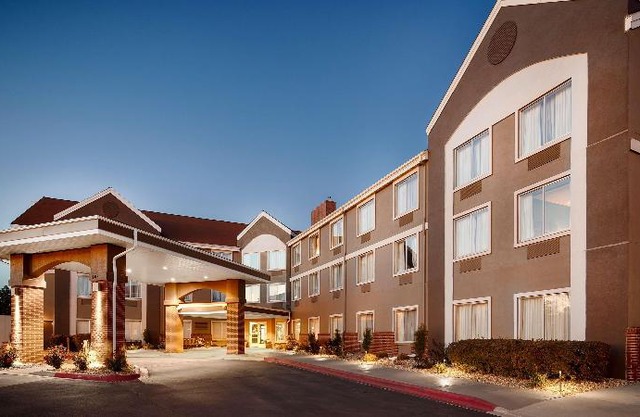 Best Western Holiday Manor