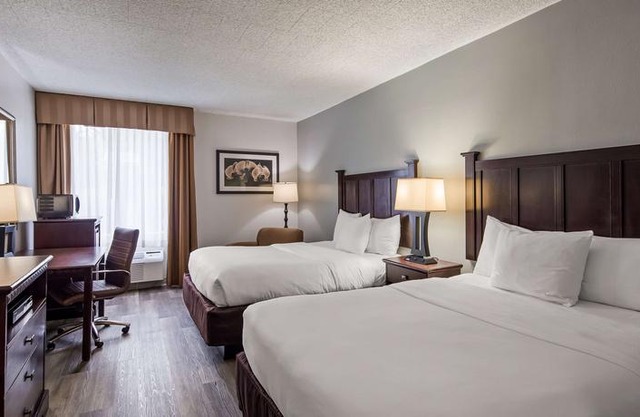 Best Western Paramus Hotel & Suites