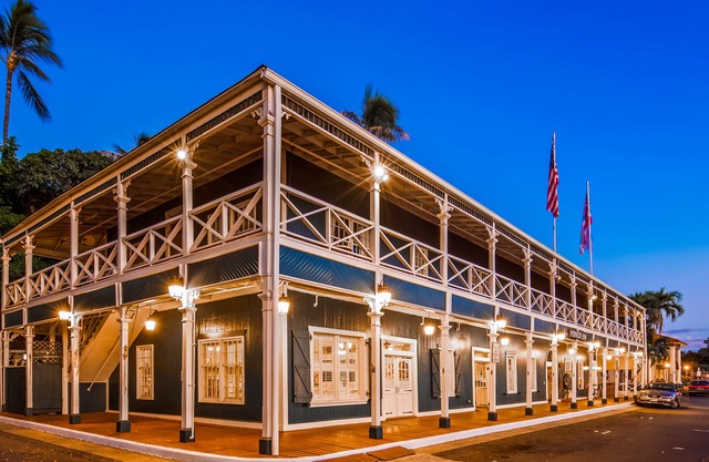 Pioneer Inn 