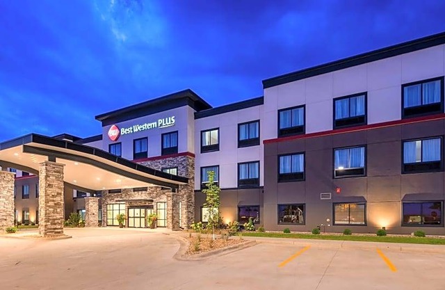Best Western Plus at La Crescent Event Center