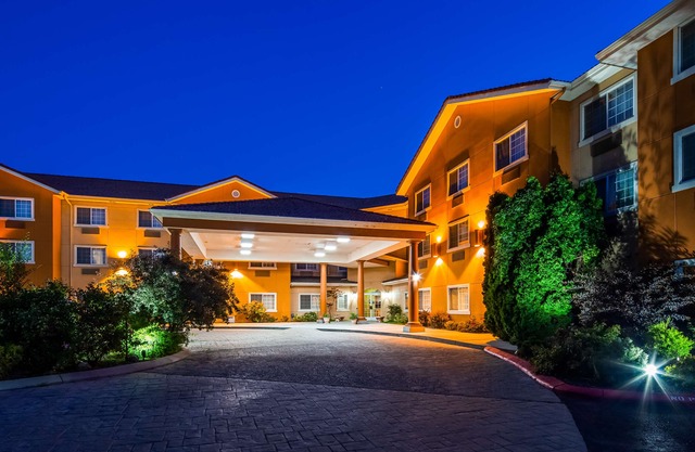 Best Western Plus Caldwell Inn & Suites