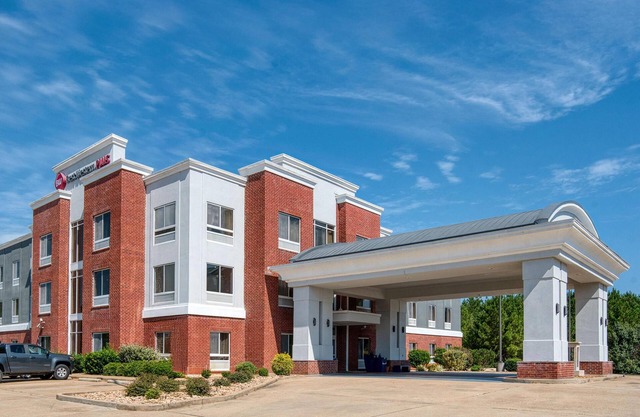 Best Western Plus Philadelphia-Choctaw Hotel and Suites