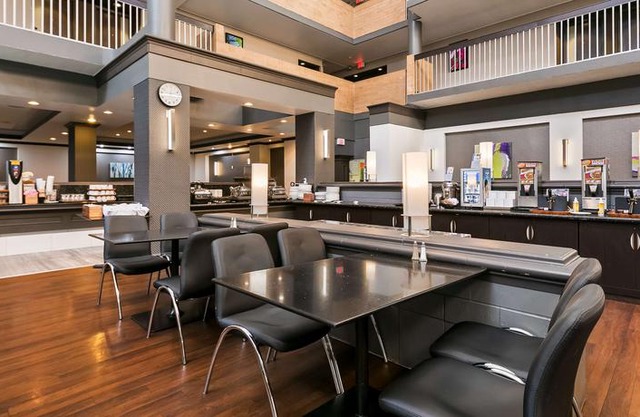 Best Western Plus Village Park Inn