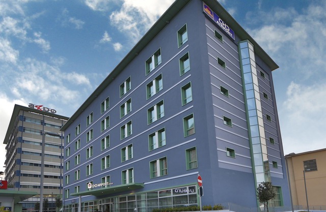 Best Western Premier CHC Airport