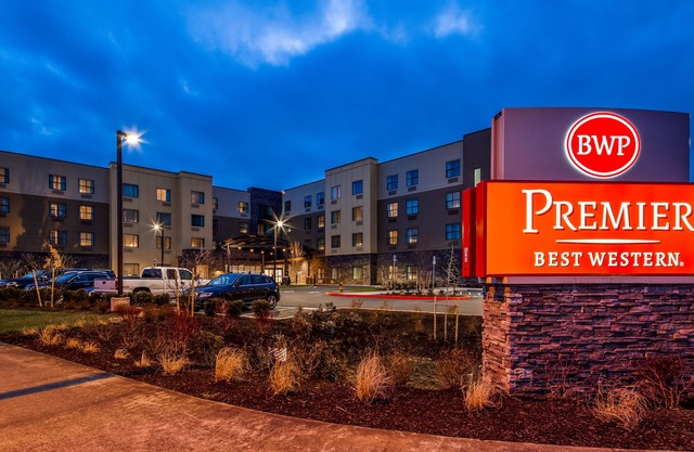 Best Western Premier Hotel at Fisher's Landing