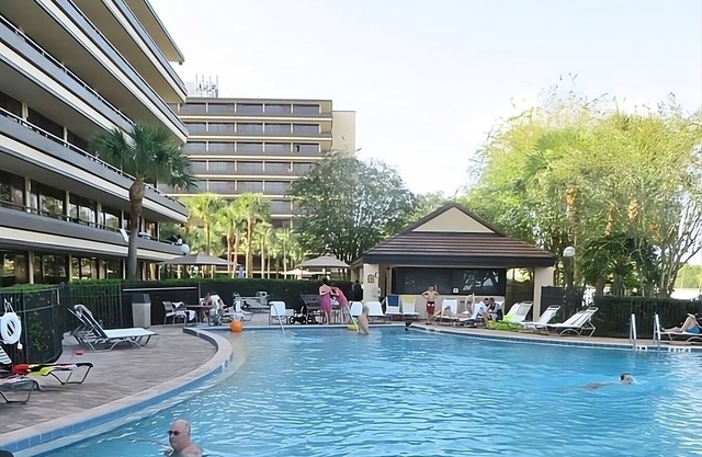 Better Choice For Your Vacation! 3 Family-Friendly Units, Pool, Free Parking