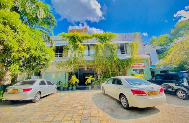 Bevary City Hotel