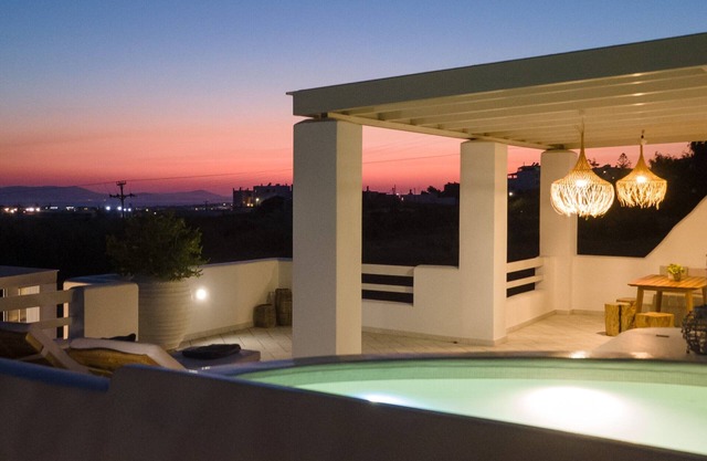 BH890 - C - Villa Naxos