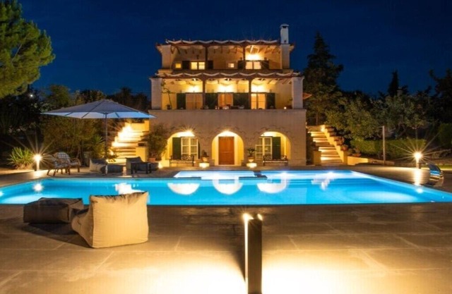 BH932 - C - Villa Aigina