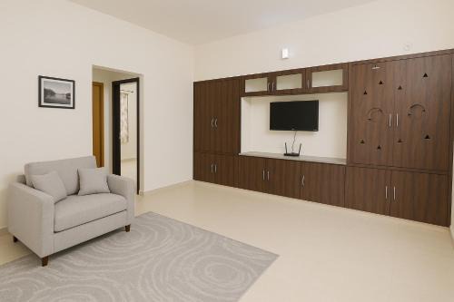 Bhakti Bliss Homestay - New Luxury 2bhk apartment in Tirupati with Kitchen and car parking
