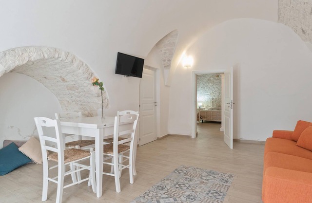 Bianca Suite, Le Piccole Case Bianche