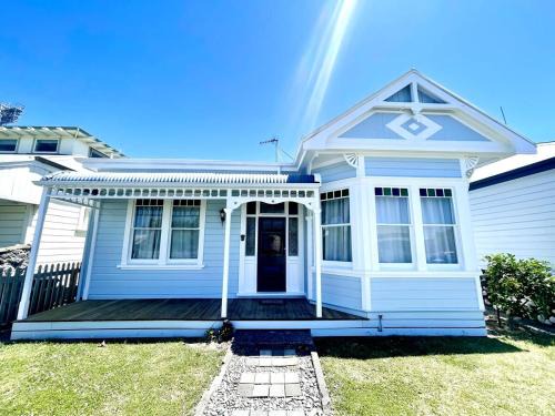 Big, beautiful villa - central Napier