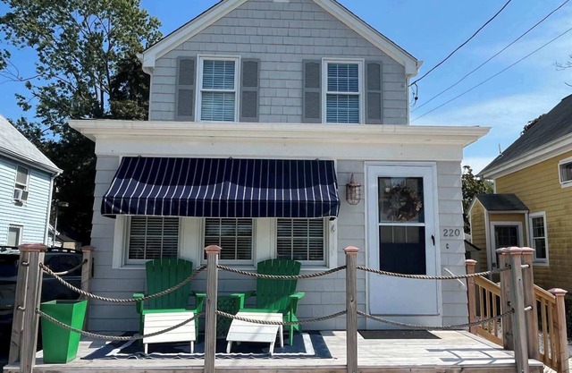 Bikes, Bays & Breezes