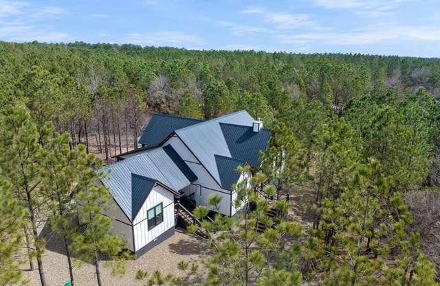 Billiard Breezeway - Stunning Detached Gameroom!