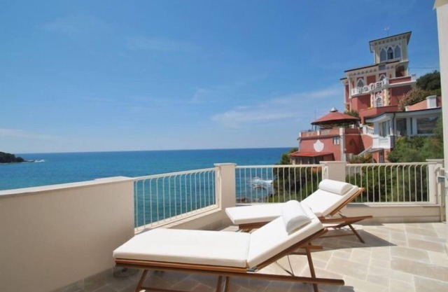Bilocale Quercetano - AS24 Direttamente sul mare con terrazza