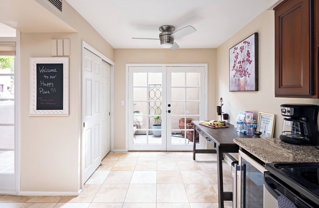 Biltmore Bliss-pool-pickeball-gym-mountain Views