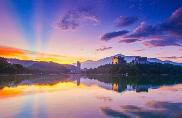 Bishui Shanju Lakeside B&B