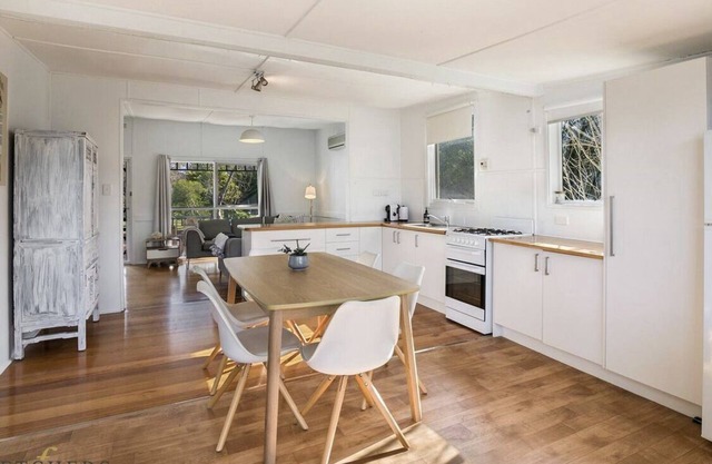 Blairgowrie Bungalow House 300 metres to Bay Beach