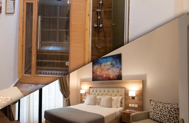 Blue Ark Lavish Sauna Suite