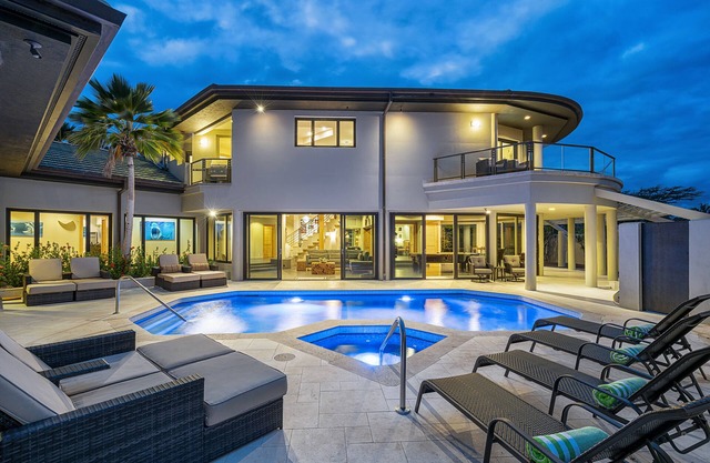 ★ Blue Oasis - Spacious 5 bdr estate w/heated pool & spa on the Kona Coast