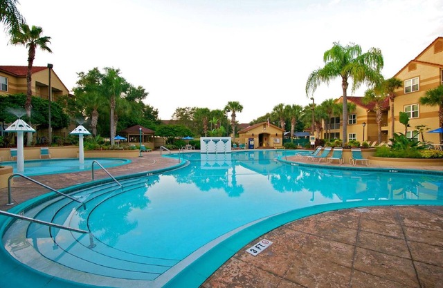 Blue Tree Resort 2BR Suite, SATURDAY Check-In