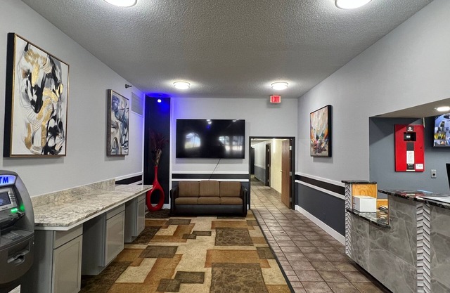 Blue Way Inn and Suites Eagan - Standard 2 Queen Bed Non Smoking
