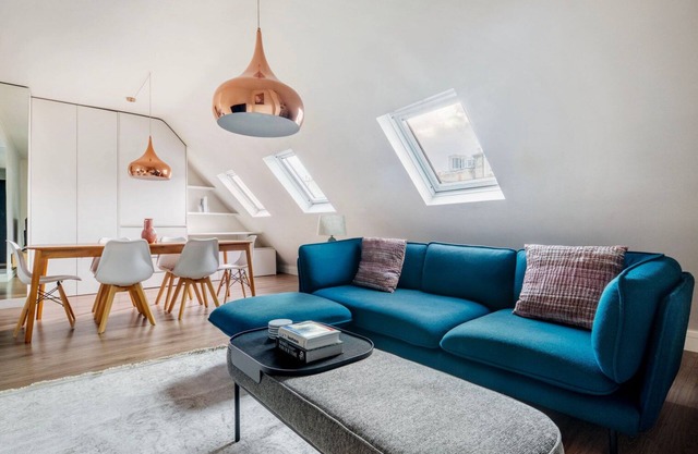 Blueground | Cadet, close to dining & shopping