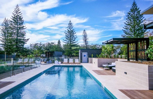 Boardwalk Burleigh Luxury Three Bedroom Apartment