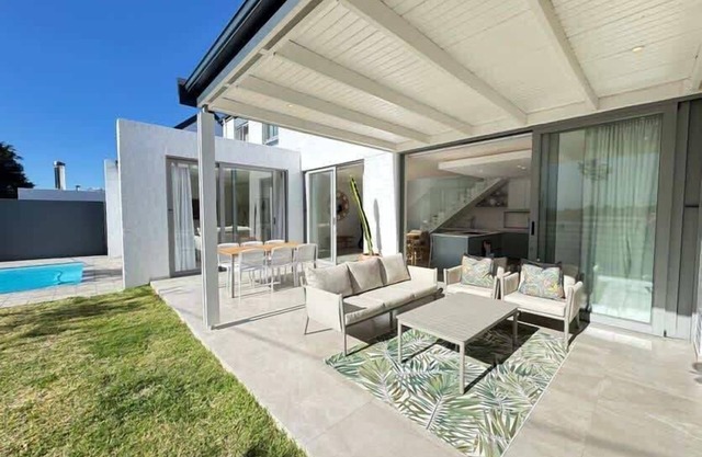Boardwalk Hideaway - Luxe 3BD w Pool