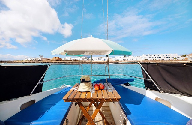 Boat 'Babieca' with Sea View & Open Deck