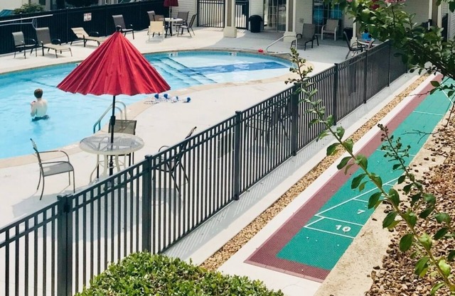 *Boaters Condo*Close to Lake*Pool*Walk-In*3 Kings*