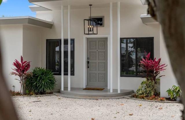 Boaters Paradise - Stylish 3/2 - w/ Boat Dock