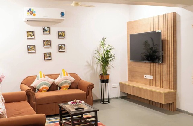 BohoBliss:NewlyLaunchedLuxuryApt near ClubCabana