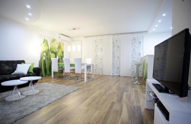 Bonus Apartments