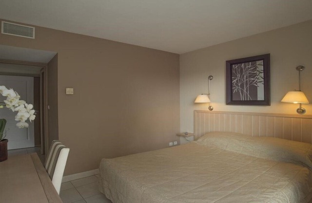Book your apartment in a **** hotel> Apartment 10