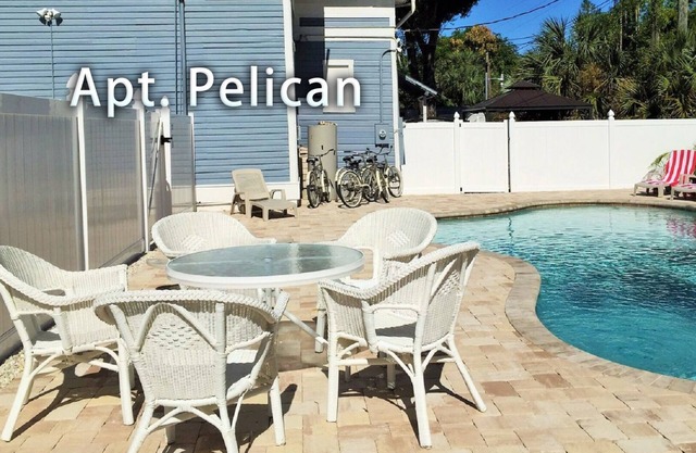 Book your well-deserved get-a-way in Florida now at TOP PRICES!
