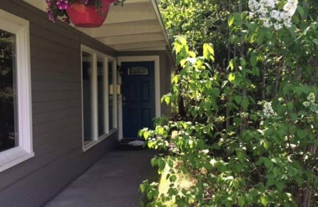 Bootlegger Cove House - Downtown Anchorage
