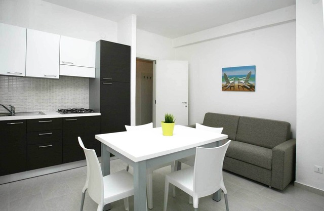 Boschetto two-room flat with air conditioning a few steps away from the beach