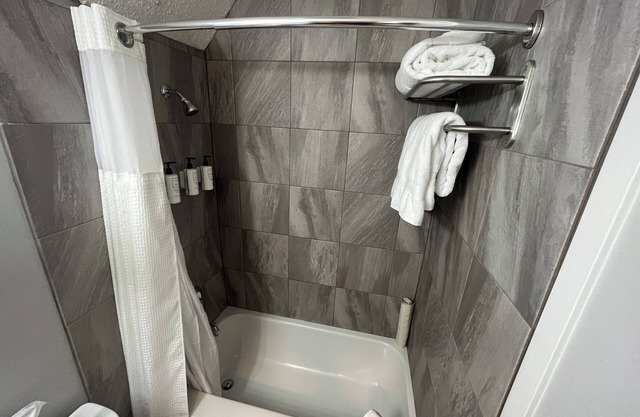 Boutique motel with private beach access & full kitchen
