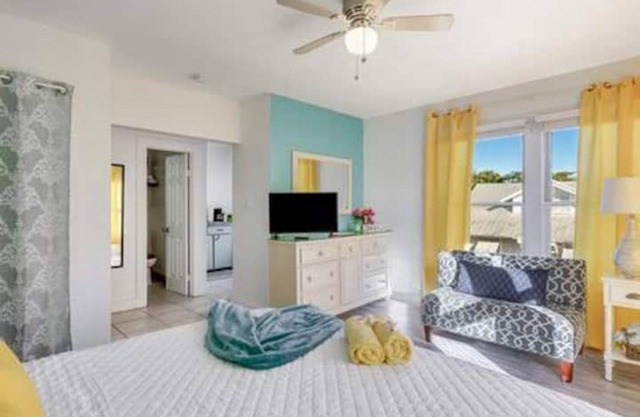 Boutique studio near downtown WPB and Intracoastal
