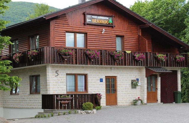 Bramado - 2-Bedroom Apartment only 5 km from famous Plitvice Lakes National Park