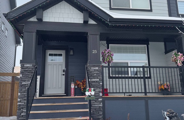 Brand New Cozy Luxury Suite with Moder Amenities Stunning Mountain Views