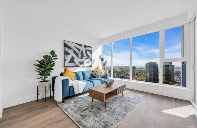 Brand new Luxury 1bd+1ba@Metrotown