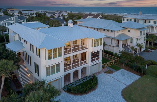 🍾Brand New Luxury~ 6 bedrooms, 7.5 bathrooms, pool, spa, elevator, ocean views 🌅